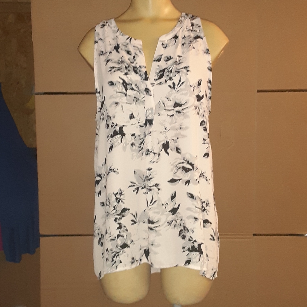 Lila rose size L womens